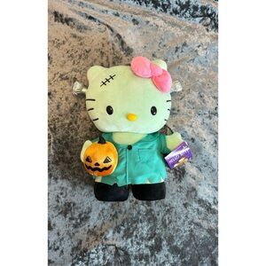 Hello Kitty Frankenstein Greeter (1)